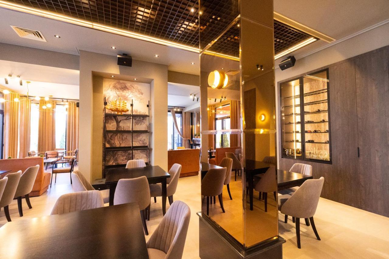 New Donantelo Hotel Vlorë Eksteriør billede