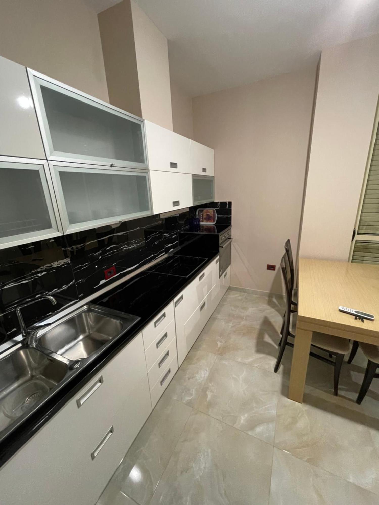 New Donantelo Hotel Vlorë Eksteriør billede