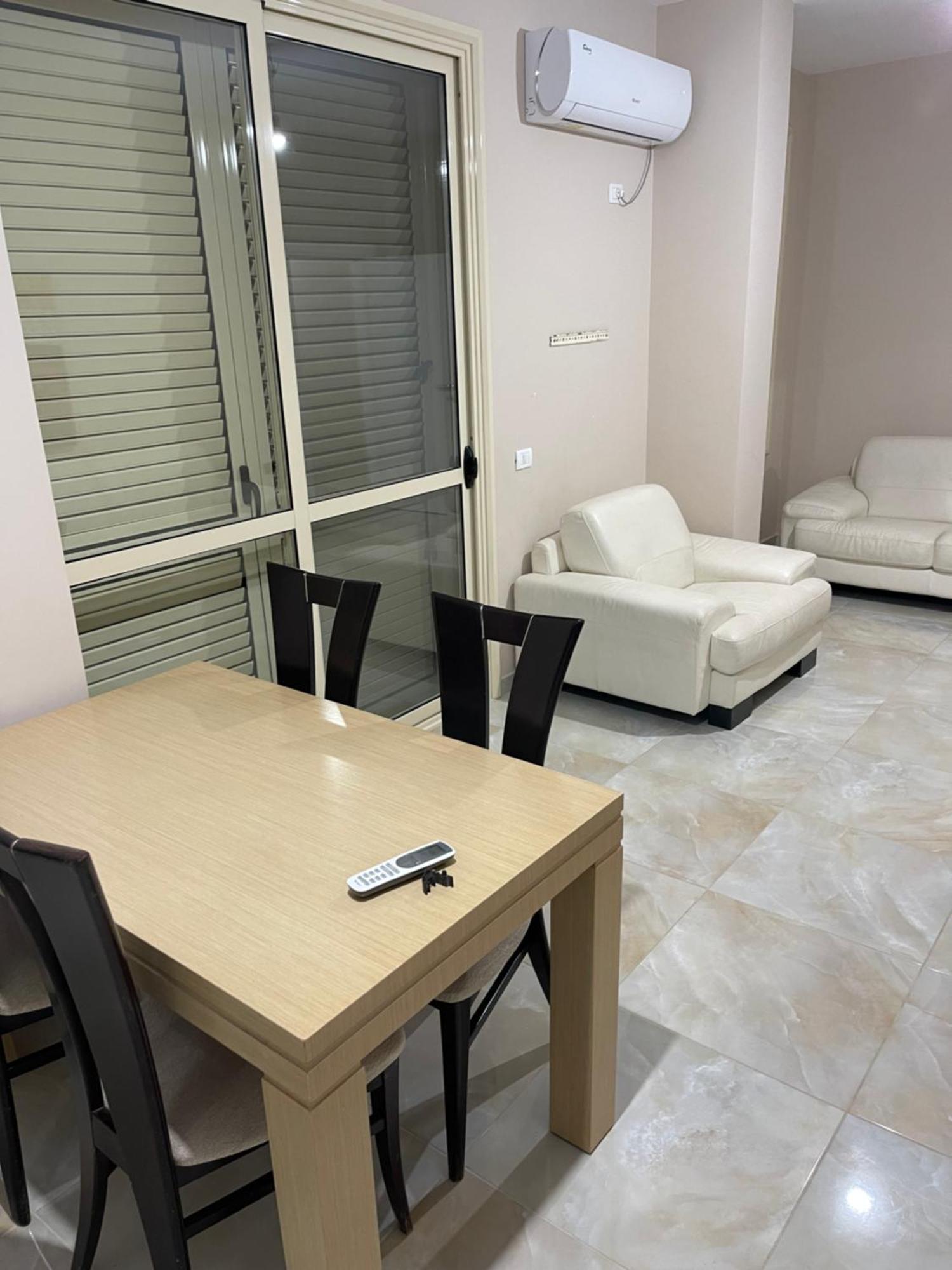 New Donantelo Hotel Vlorë Eksteriør billede